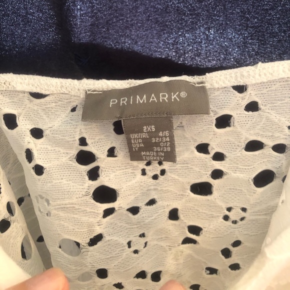 Good condition white lined lacey tank top. - Picture 3 of 4